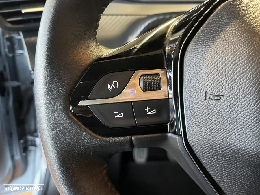 Peugeot 208 1.2 PureTech Active - 8