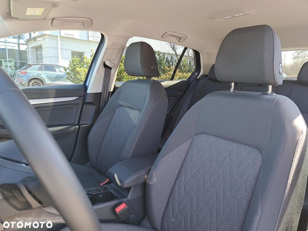 Volkswagen Golf - 11