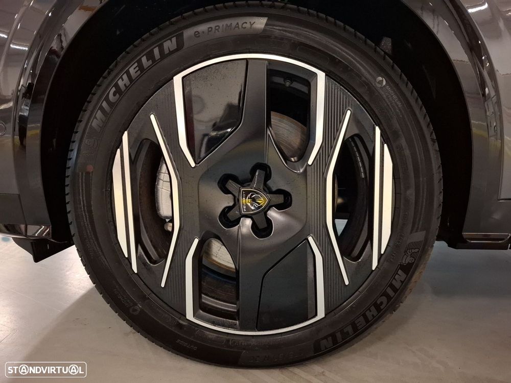 Peugeot E-3008 73 kWh GT - 32
