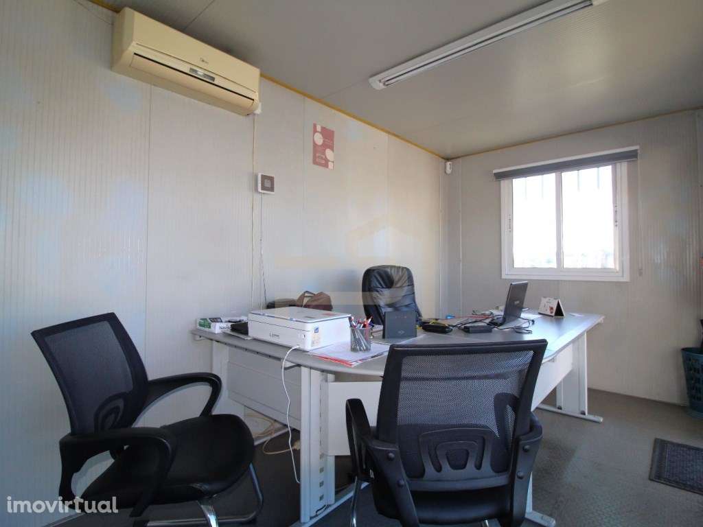 Arrenda-se espaço de exposição com muita visibilidade comercial. - Grande imagem: 4/11