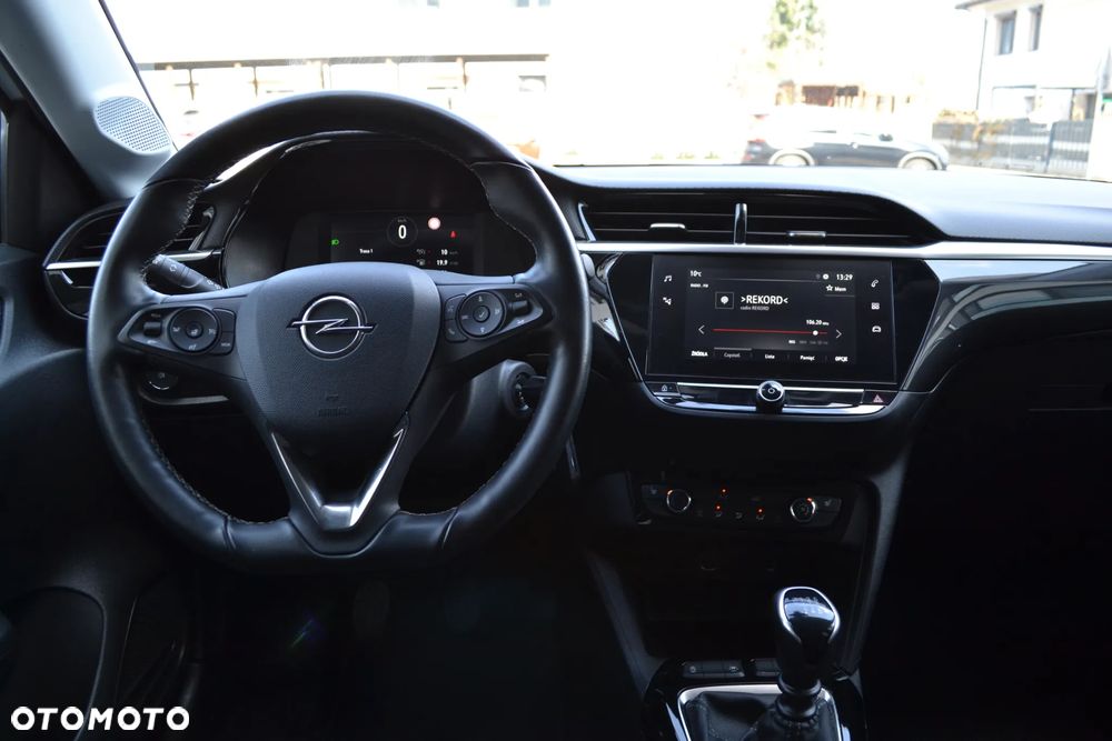 Opel Corsa 1.2 Elegance S&S - 26