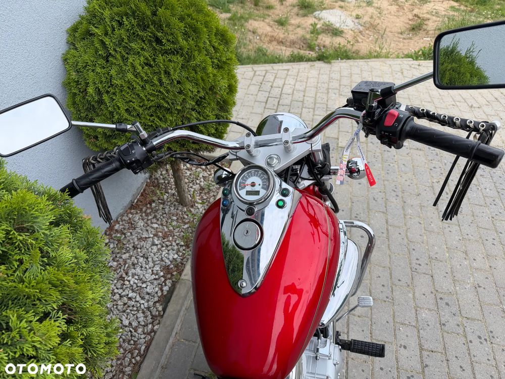 Suzuki Intruder - 22