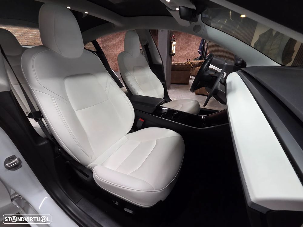 Tesla Model 3 Long Range AWD Dual Motor - 26