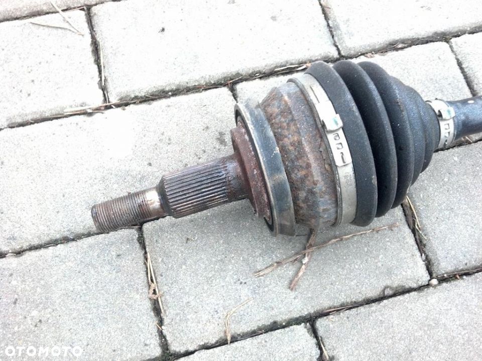 VW T5 POŁOŚ PRZEGUB LEWY LEWA 1.9 TDI 7H0407271T - 3