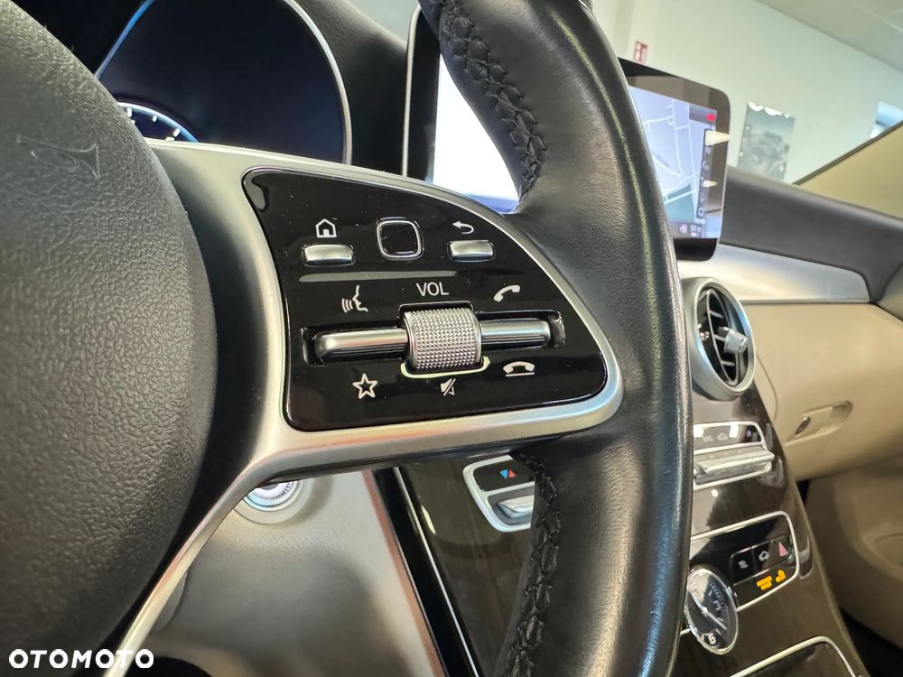 Mercedes-Benz Klasa C 400 4-Matic 7G-TRONIC - 15