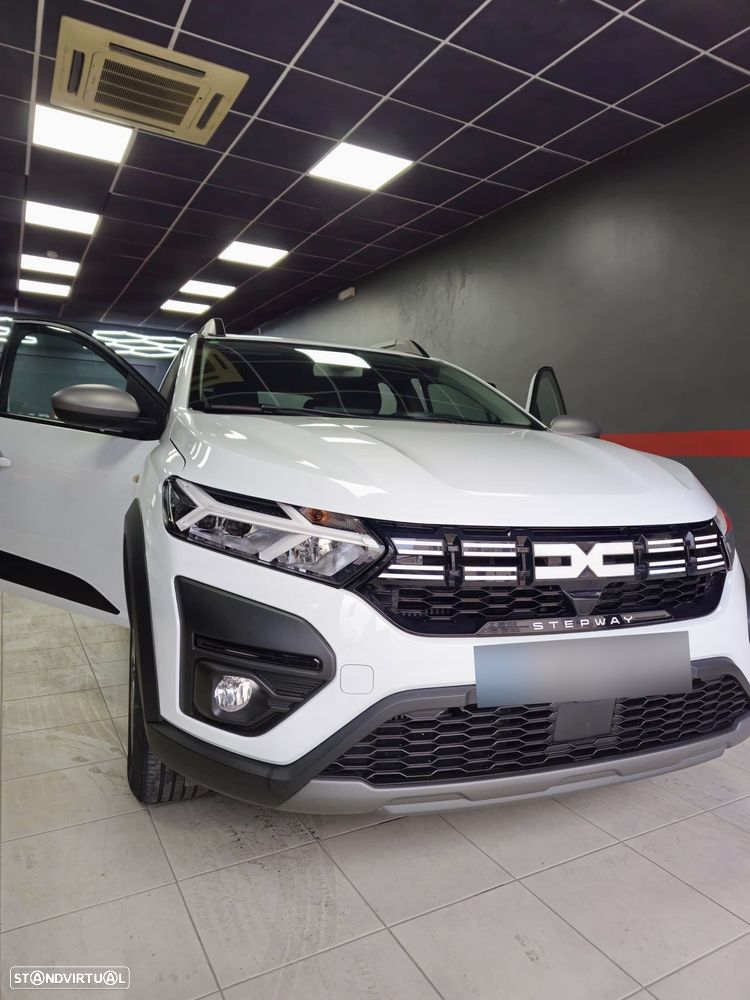 Dacia Sandero ver-1-0-eco--g-expression-bi--fuel - 3