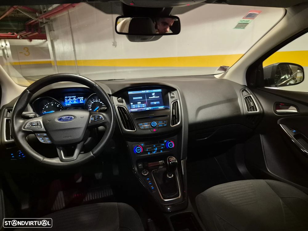 Ford Focus 1.5 TDCi Titanium - 38