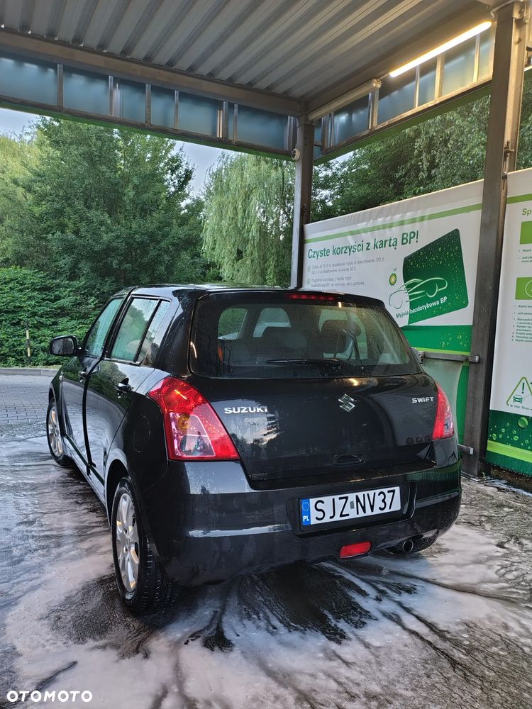 Suzuki Swift - 3