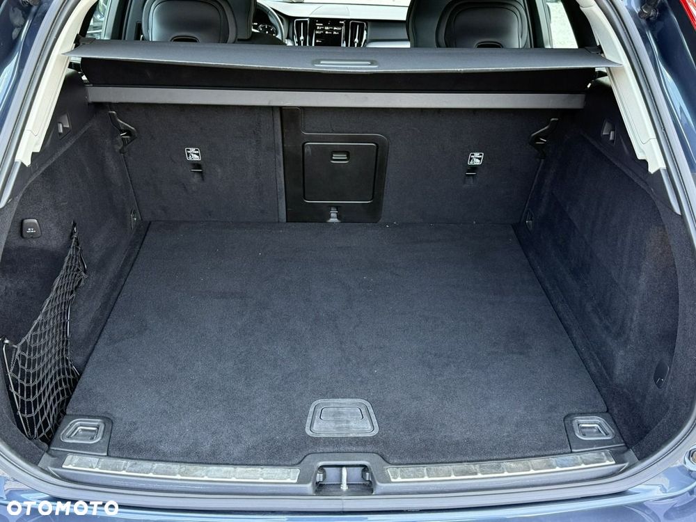 Volvo XC 60 D4 Momentum Pro - 16