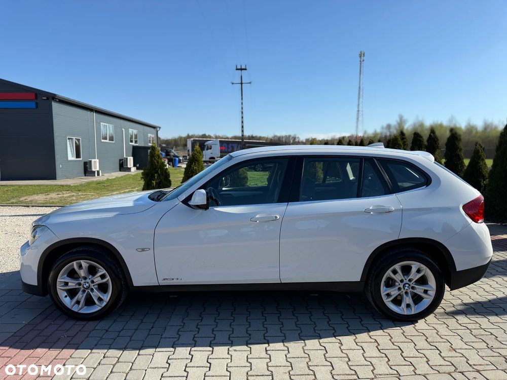 BMW X1 sDrive18d xLine - 11