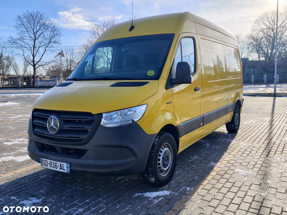 Mercedes-Benz Sprinter - 1