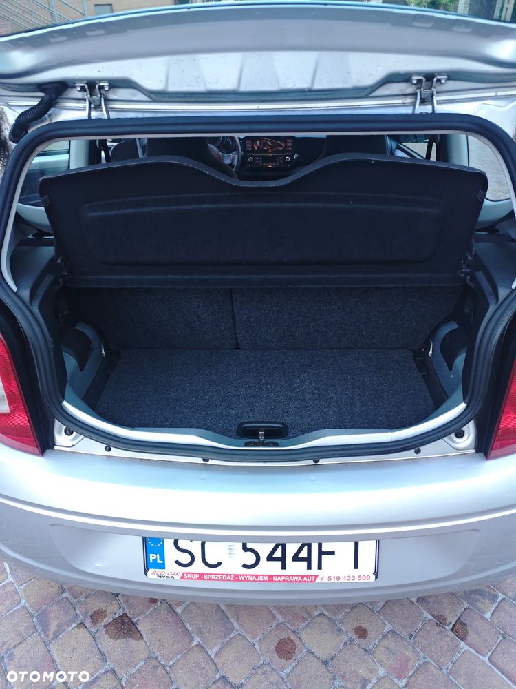 Volkswagen up! 1.0 high - 9