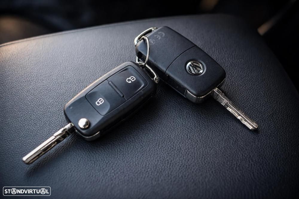 VW Amarok V6 SHADOW EDITION - 38