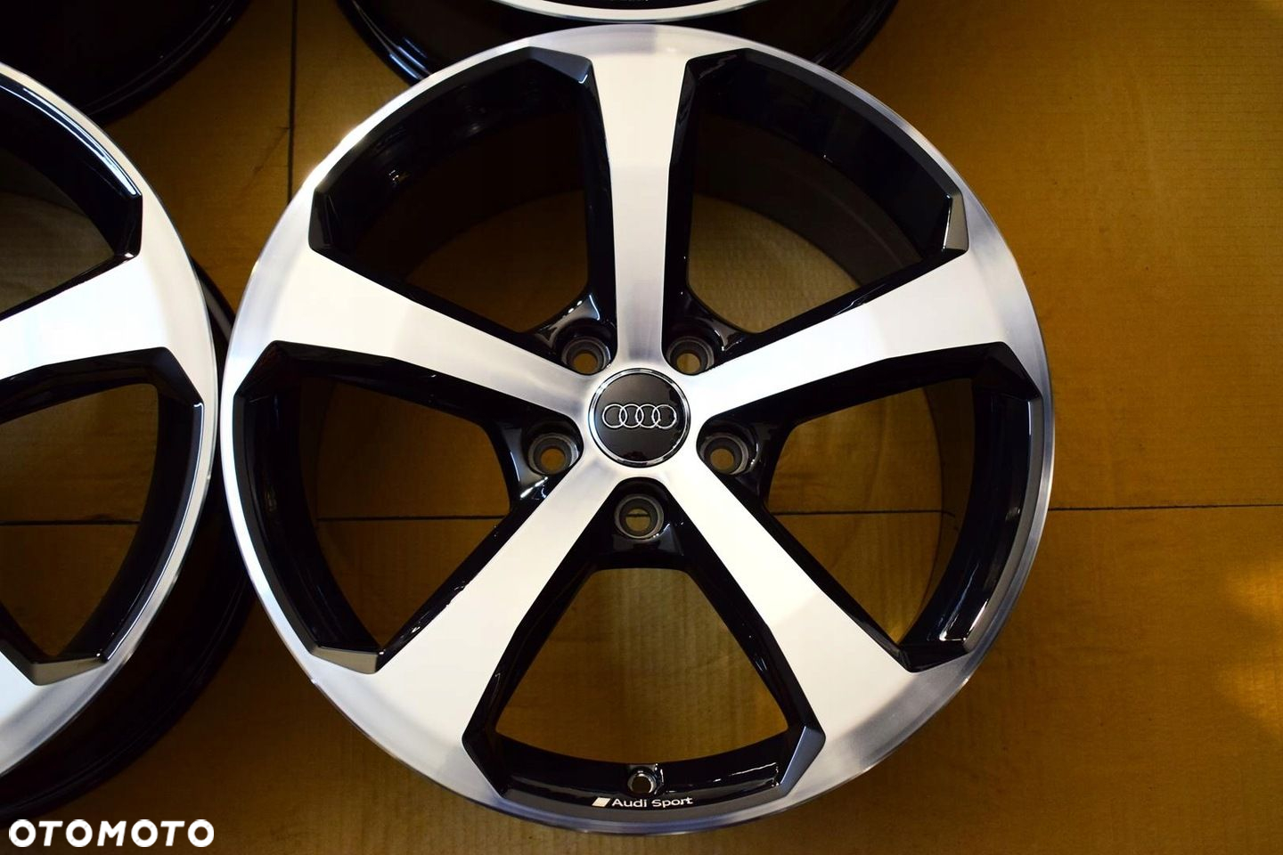 AUDI 18 ,,S-Line A4 B8 B9 A6 C7 C8 Q5 80A Oryginał Jak Nowe - 2