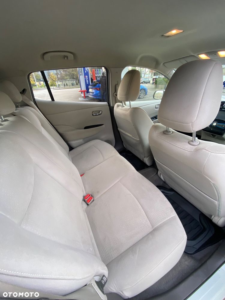 Nissan Leaf Standard - 35