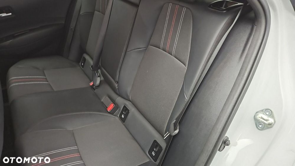 Toyota Corolla 1.8 Hybrid GR Sport - 23