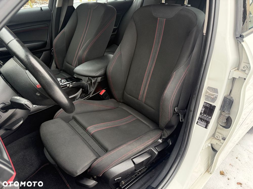 BMW Seria 1 114d Sport Line - 14