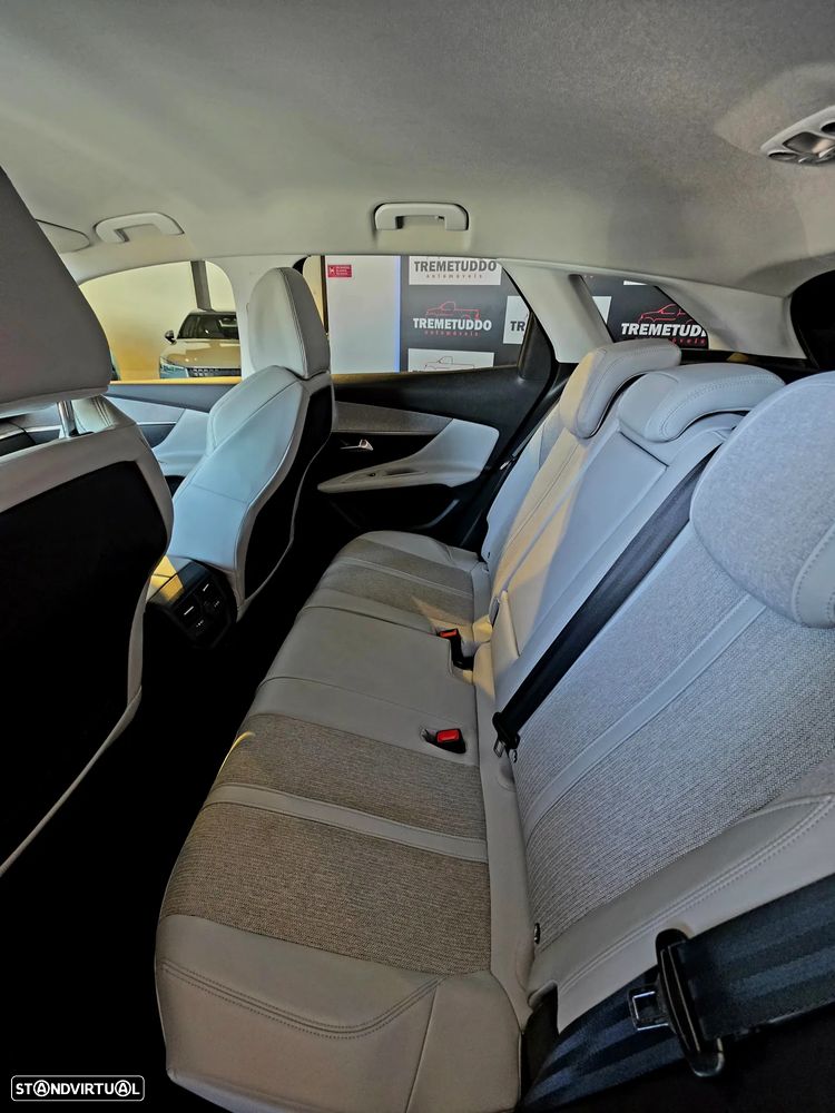 Peugeot 3008 BlueHDi 130 Stop & Start EAT8 Allure - 10