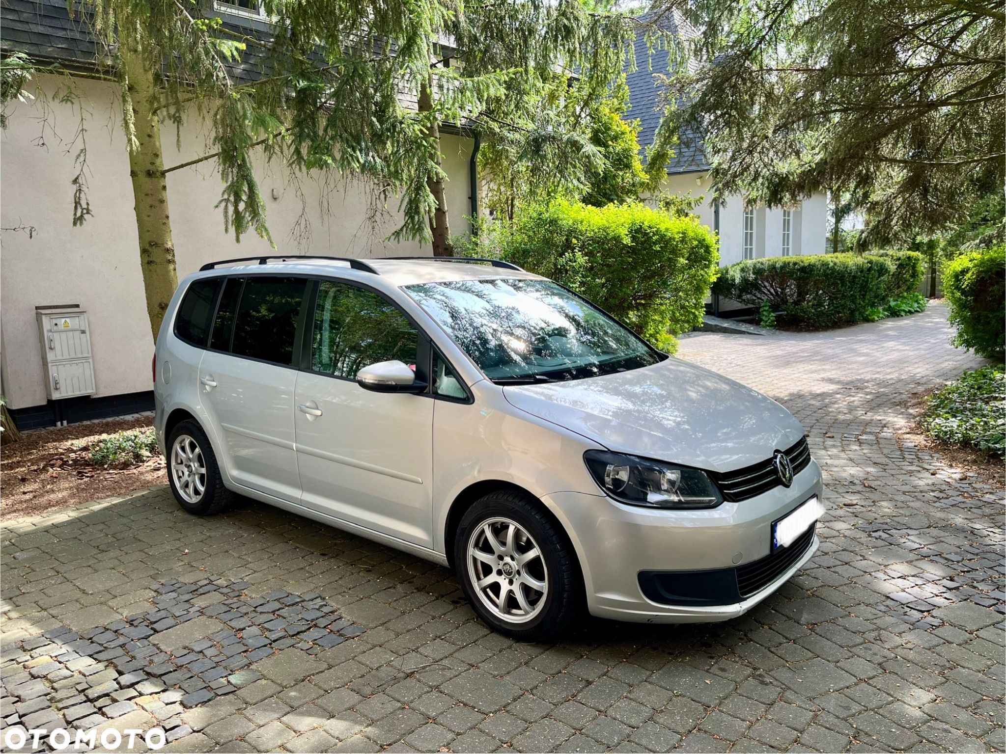 Volkswagen Touran - 1