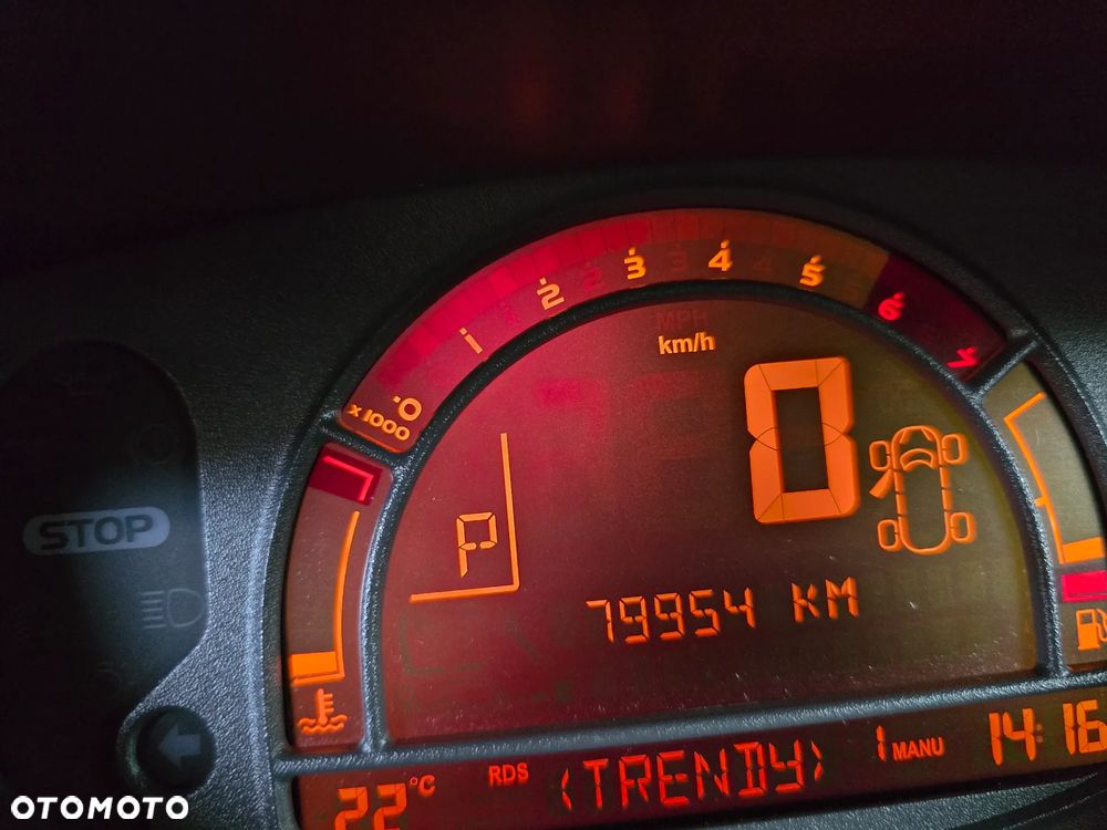 Renault Modus - 32