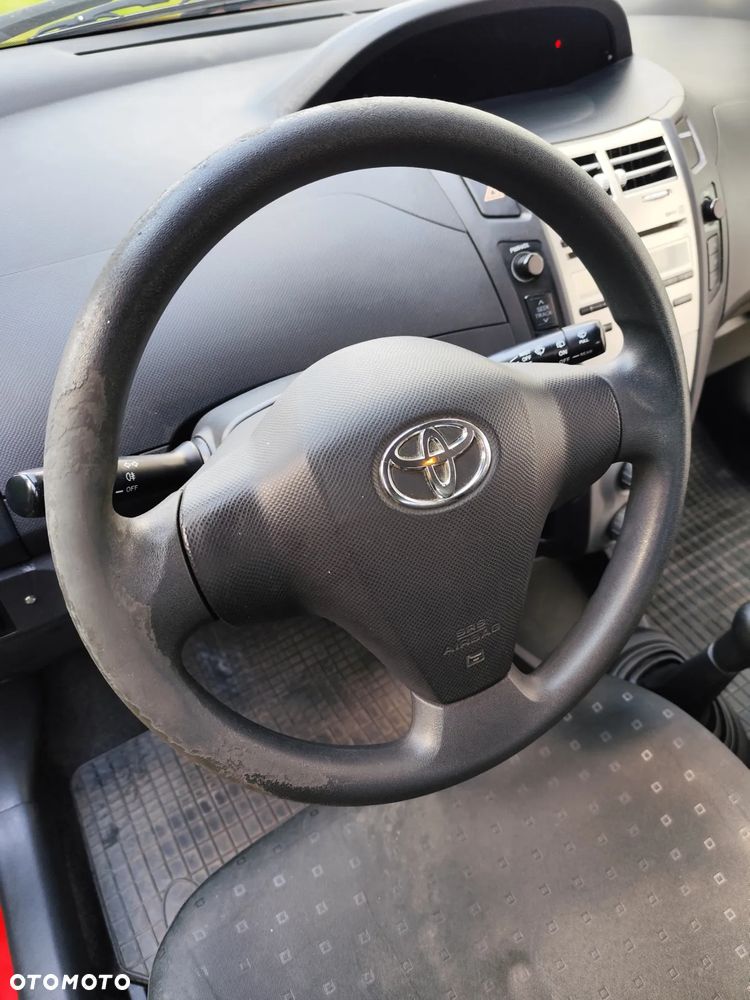 Toyota Yaris 1.0 Luna - 2