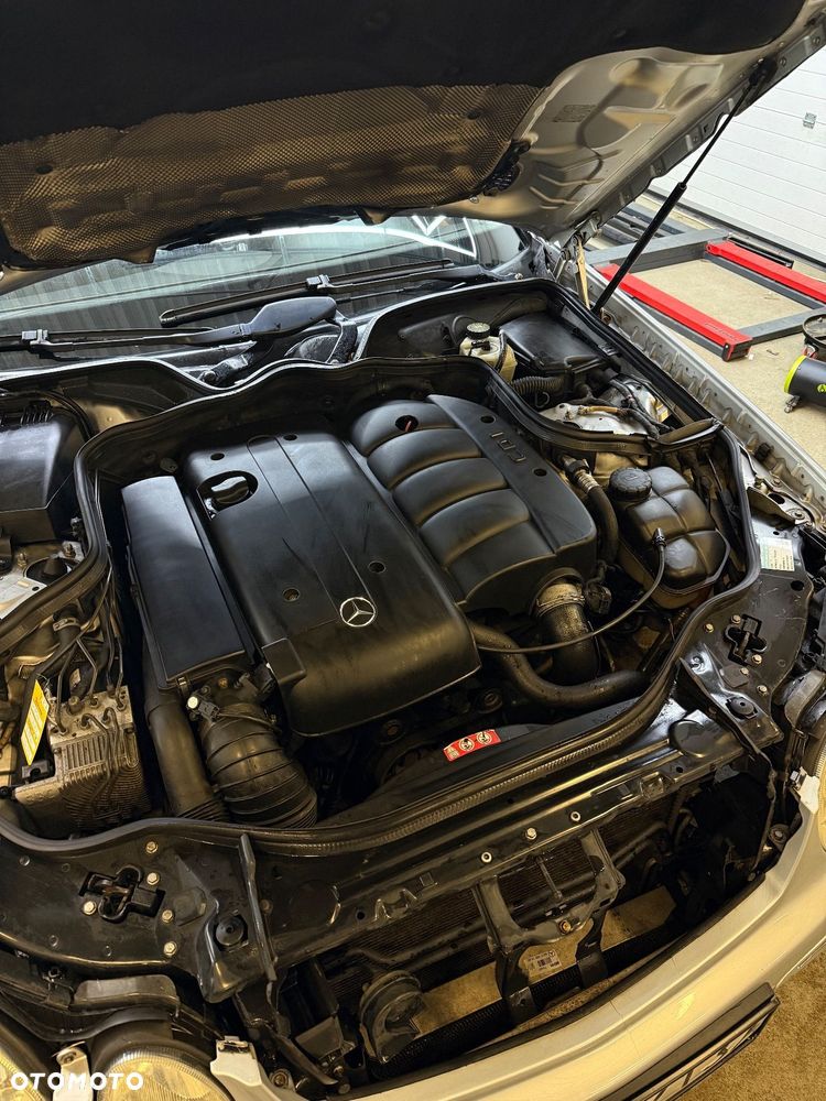 Mercedes-Benz Klasa E - 12