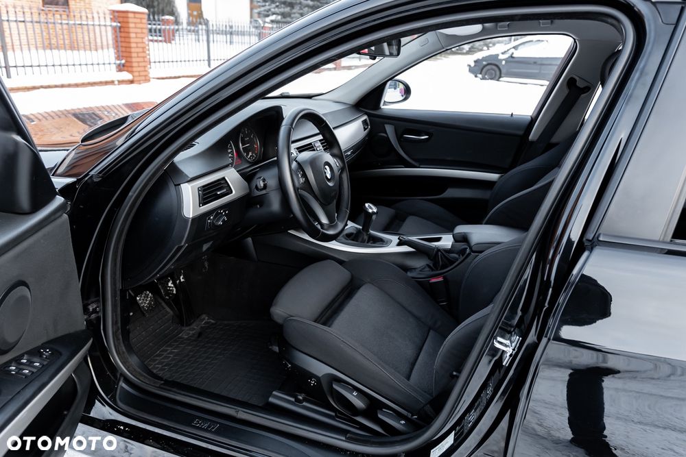 BMW Seria 3 320d DPF - 16