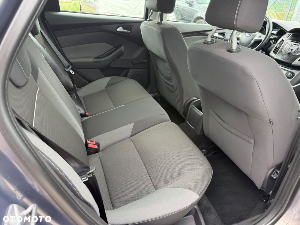 Ford Focus - 24