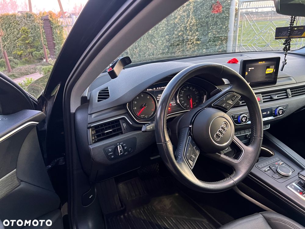 Audi A4 Limousine 2.0 TFSI ultra Sport S tronic - 30