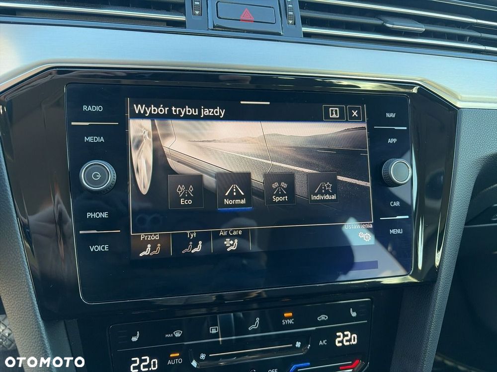 Volkswagen Passat - 18