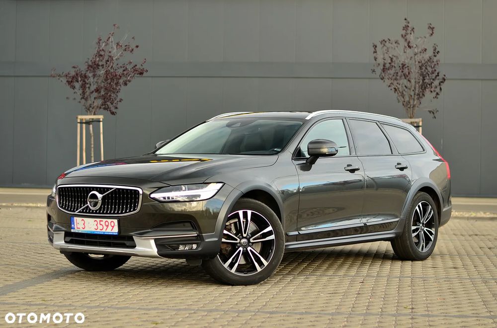 Volvo V90 Cross Country