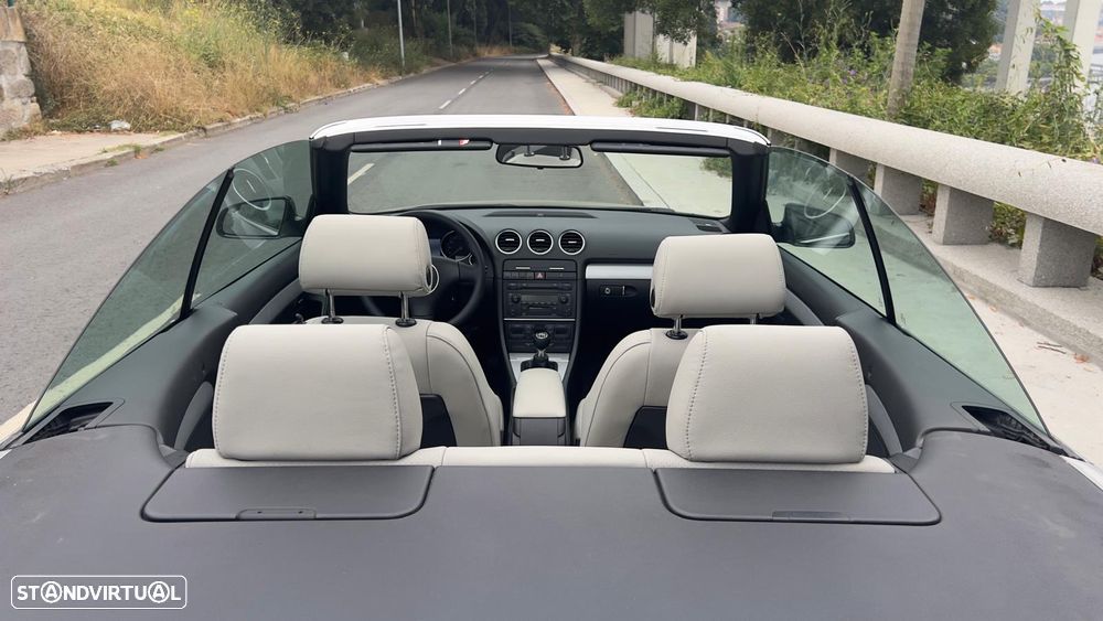 Audi A4 Cabrio 1.8 T S-line - 22