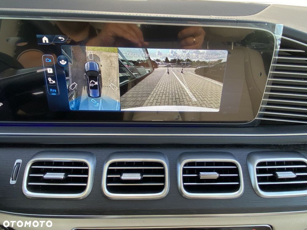 Mercedes-Benz GLS - 24