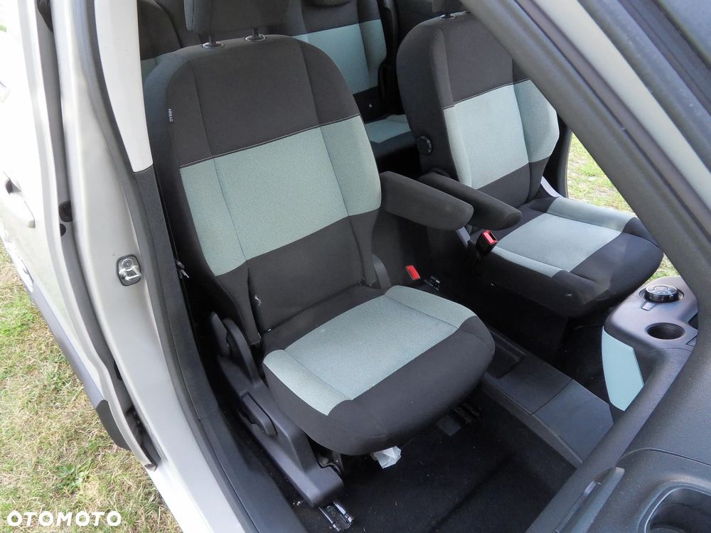 Citroën Berlingo M PureTech 130 EAT8 SHINE - 17