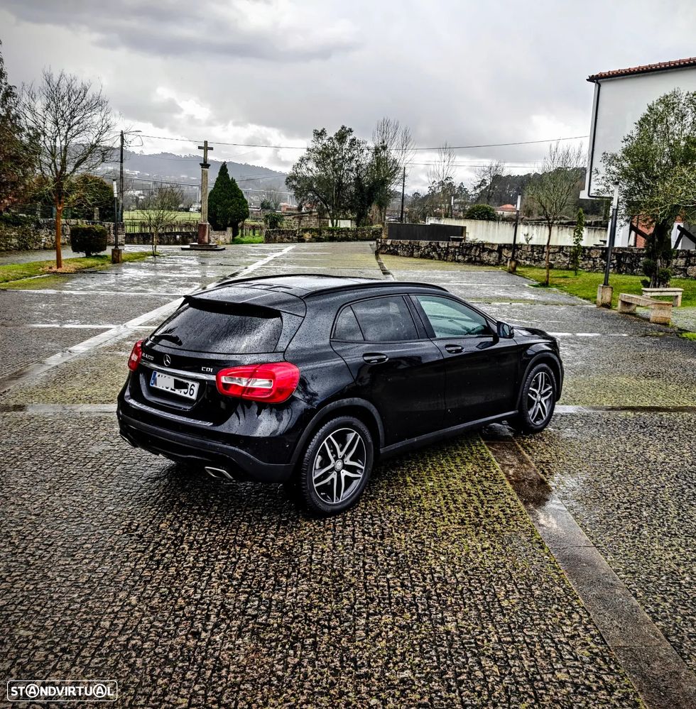 Mercedes-Benz GLA 220 d 7G-DCT AMG Line - 3