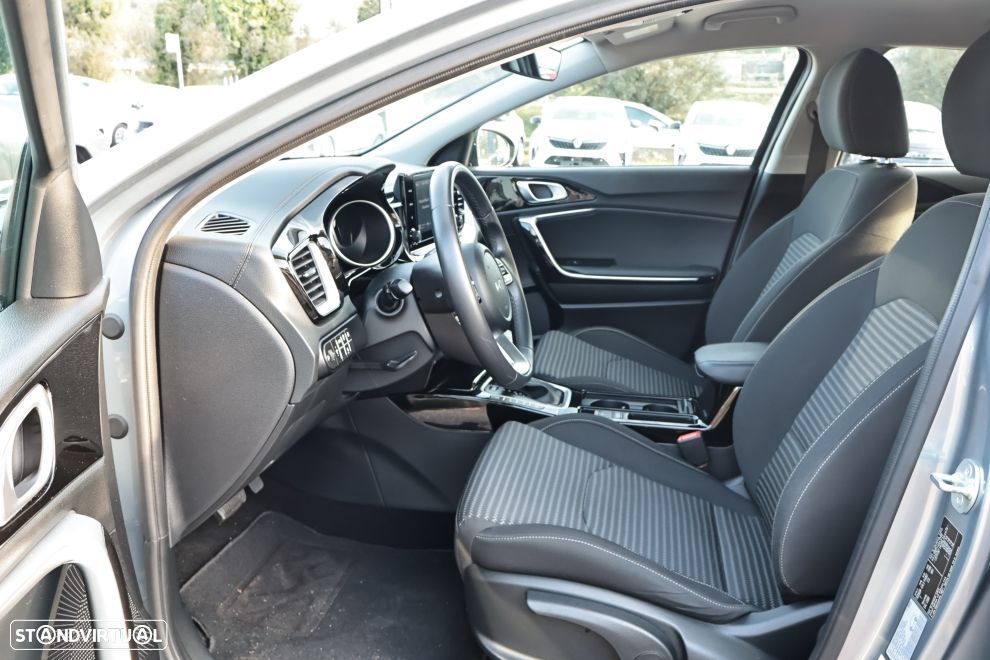 Kia XCeed 1.6 GDi PHEV Drive - 16