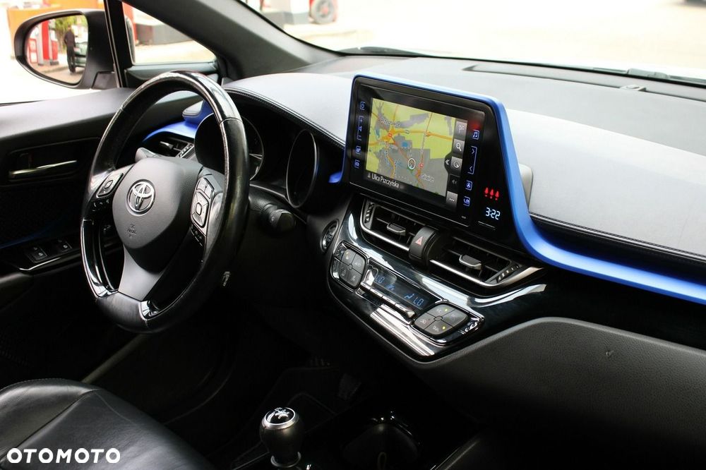 Toyota C-HR 1.2 T Premium - 24