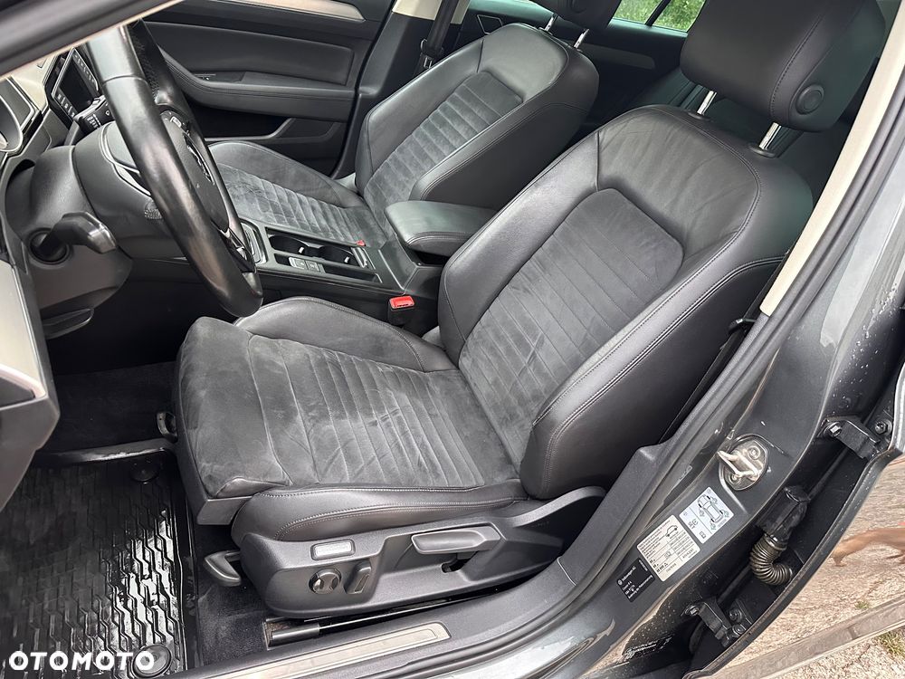 Volkswagen Passat - 15