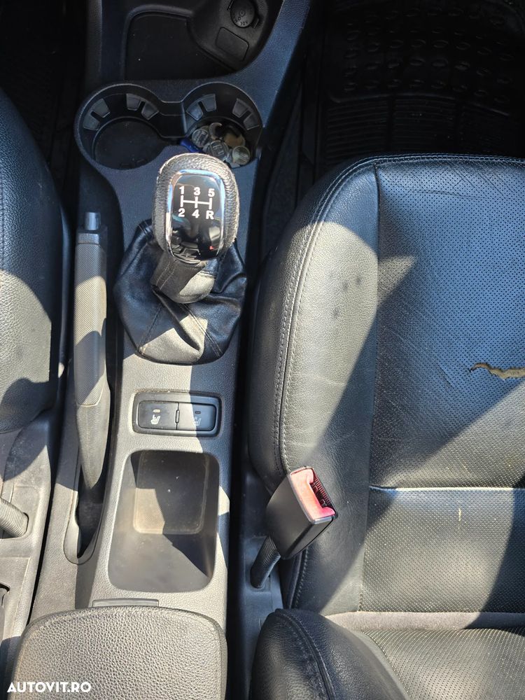 Kia Sportage 2.0i CRDI 4x4 6MT EX Comfort+ - 14