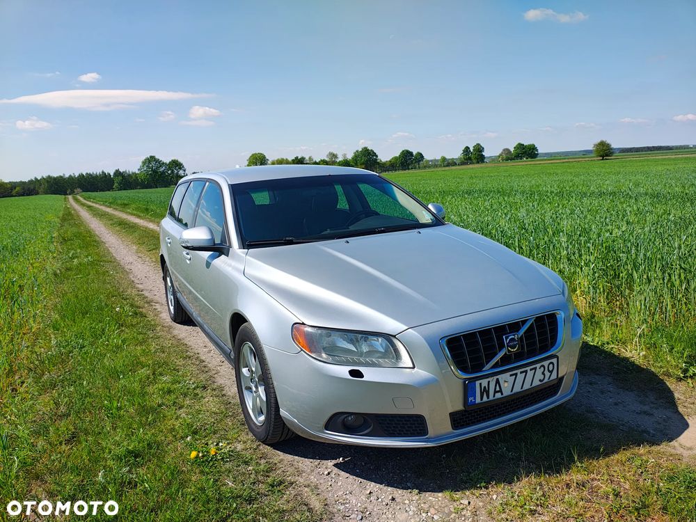 Volvo V70 2.0D Kinetic - 1