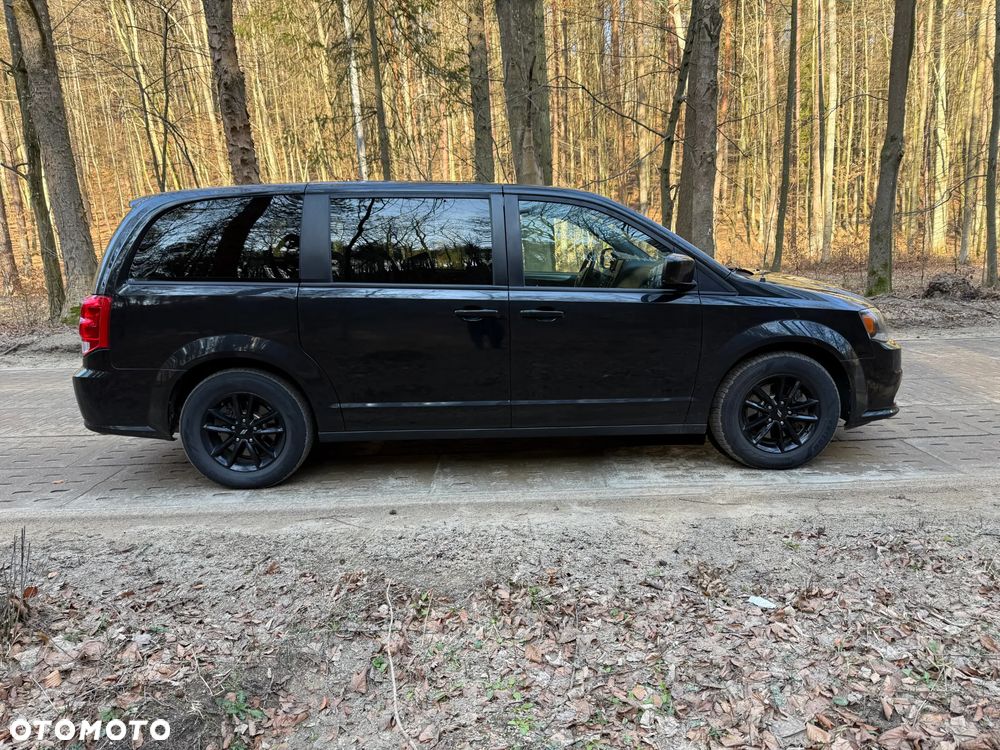 Dodge Grand Caravan 3.6 R/T - 6