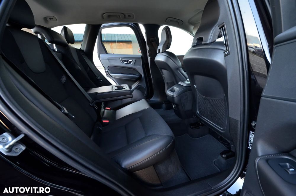 Volvo XC 60 D4 AWD Momentum - 20