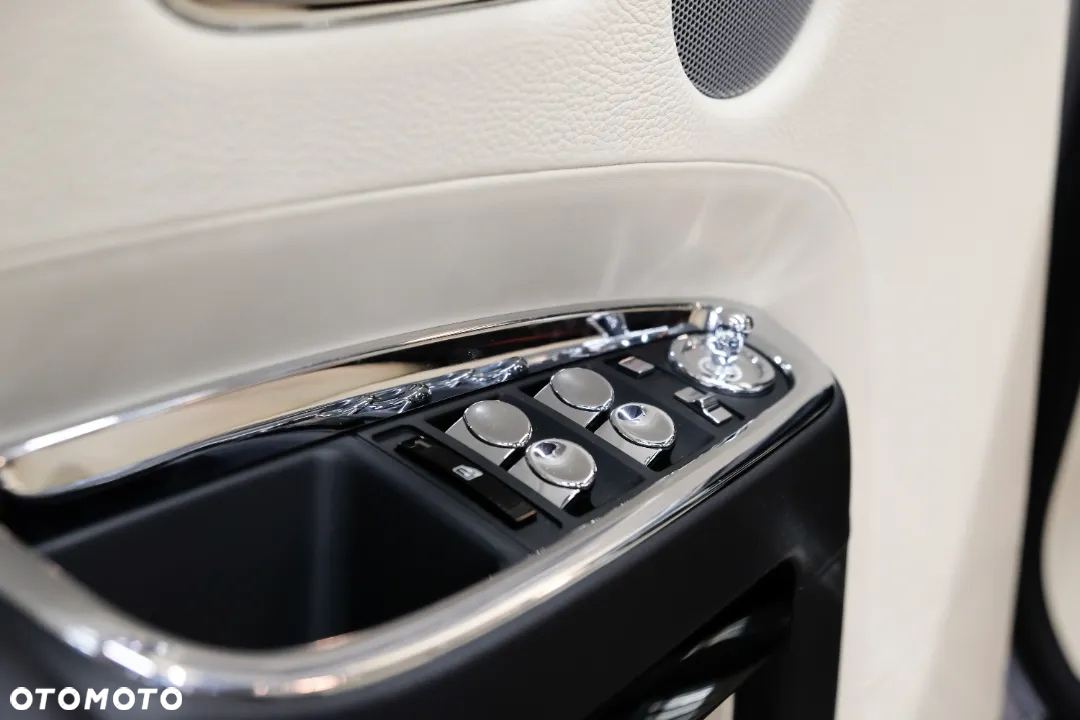 Rolls-Royce Ghost - 17