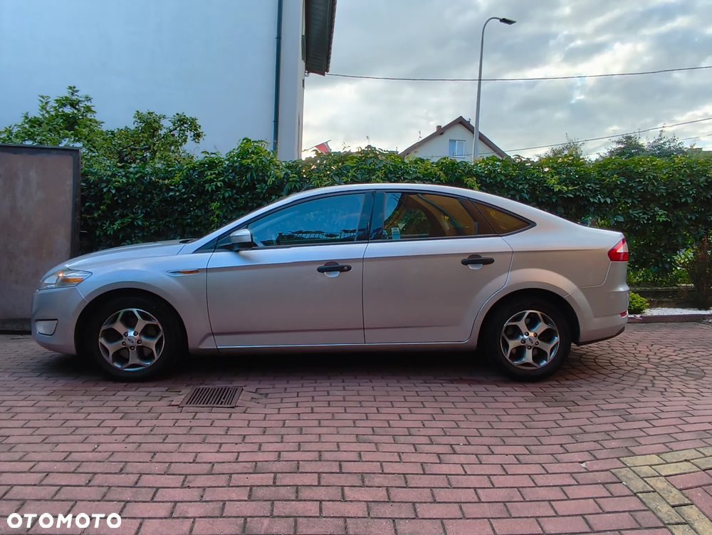 Ford Mondeo 2.0 Titanium - 1