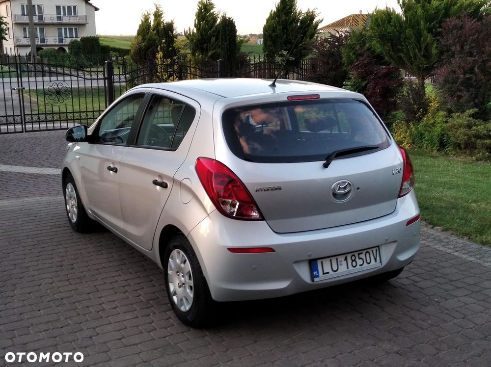 Hyundai i20 1.4 Comfort EU5 - 9
