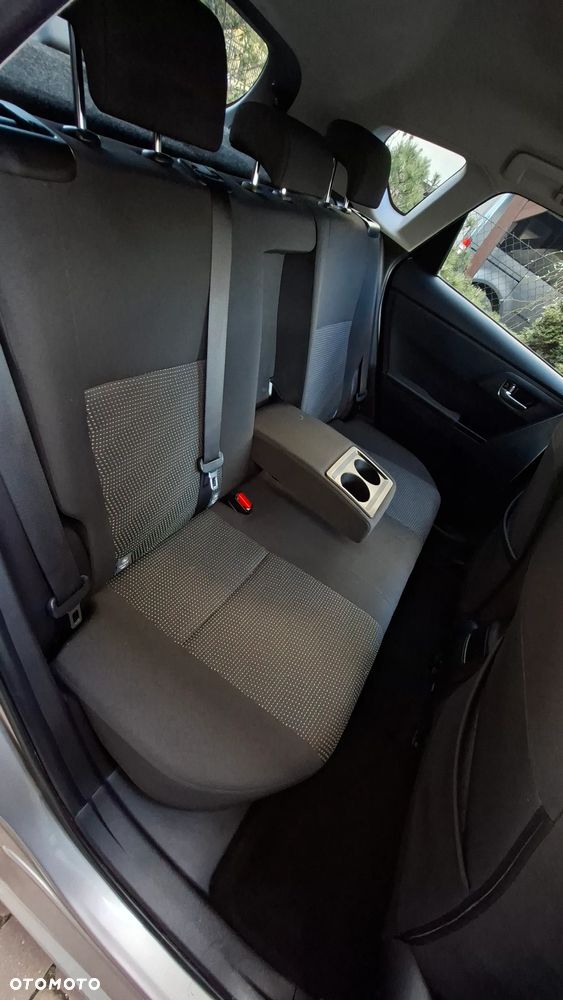 Toyota Auris 1.6 Sol - 10