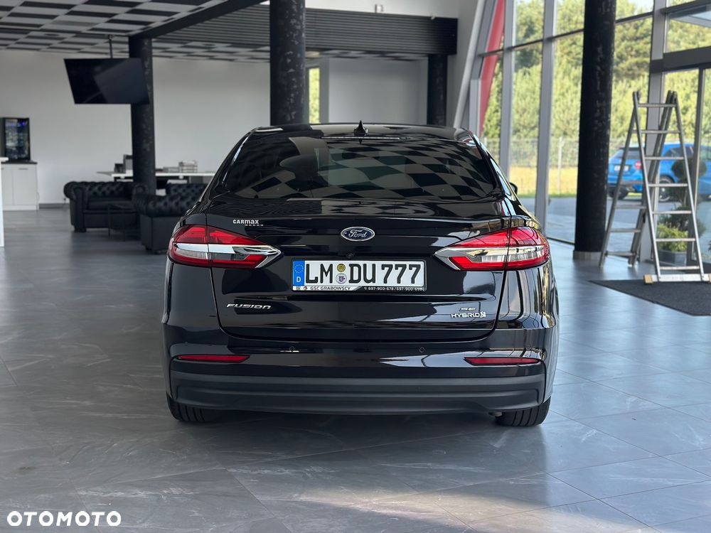 Ford Fusion - 8