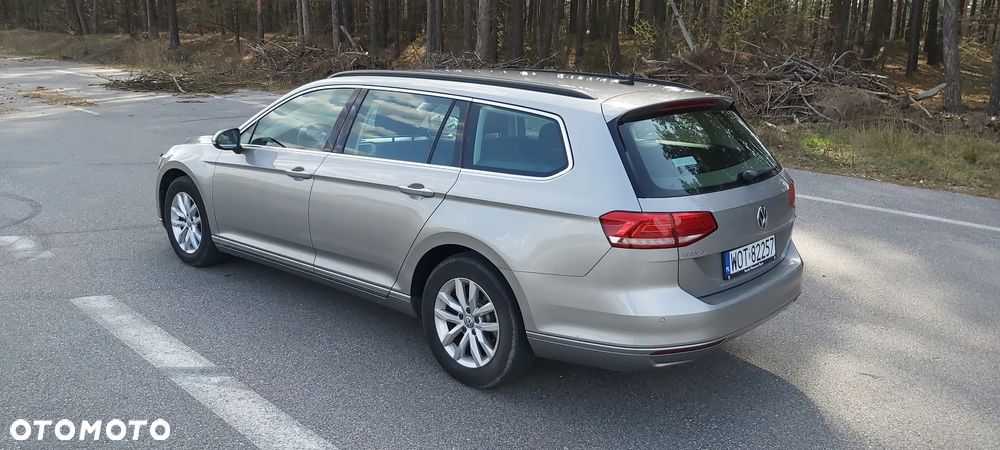 Volkswagen Passat 2.0 TDI SCR Comfortline - 3