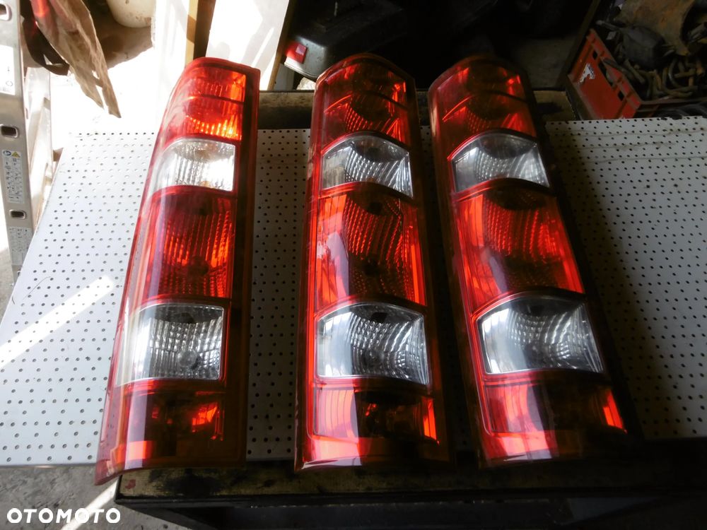 LAMPA TYLNA IVECO DAILY - 2
