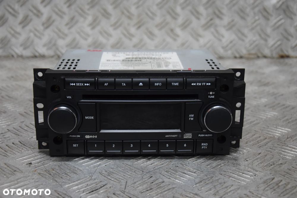 JEEP GRAND CHEROKEE WK RADIO - 2